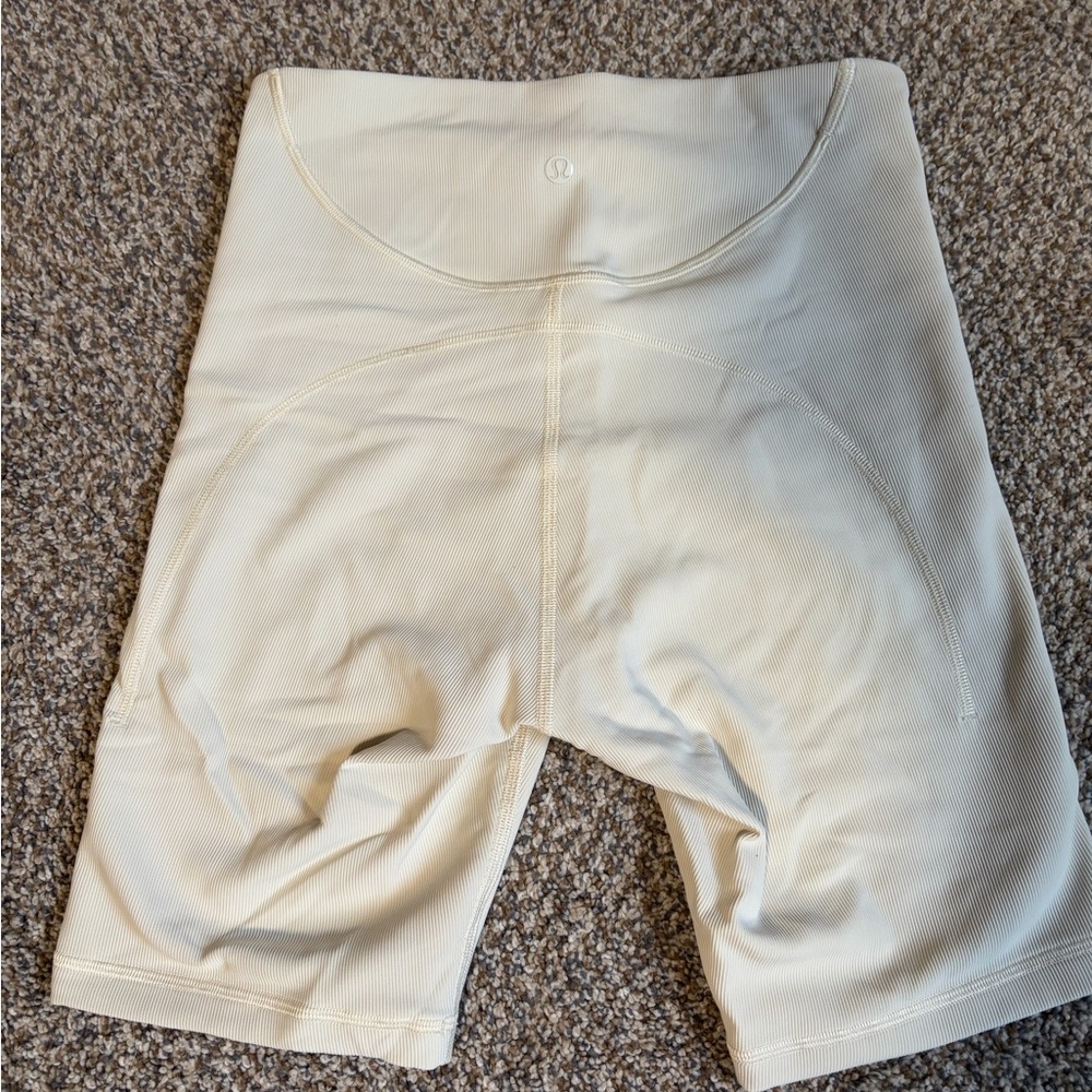 lululemon athletica Women's Beige Bike Shorts